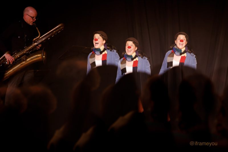 Clown Jule auf der Bühne